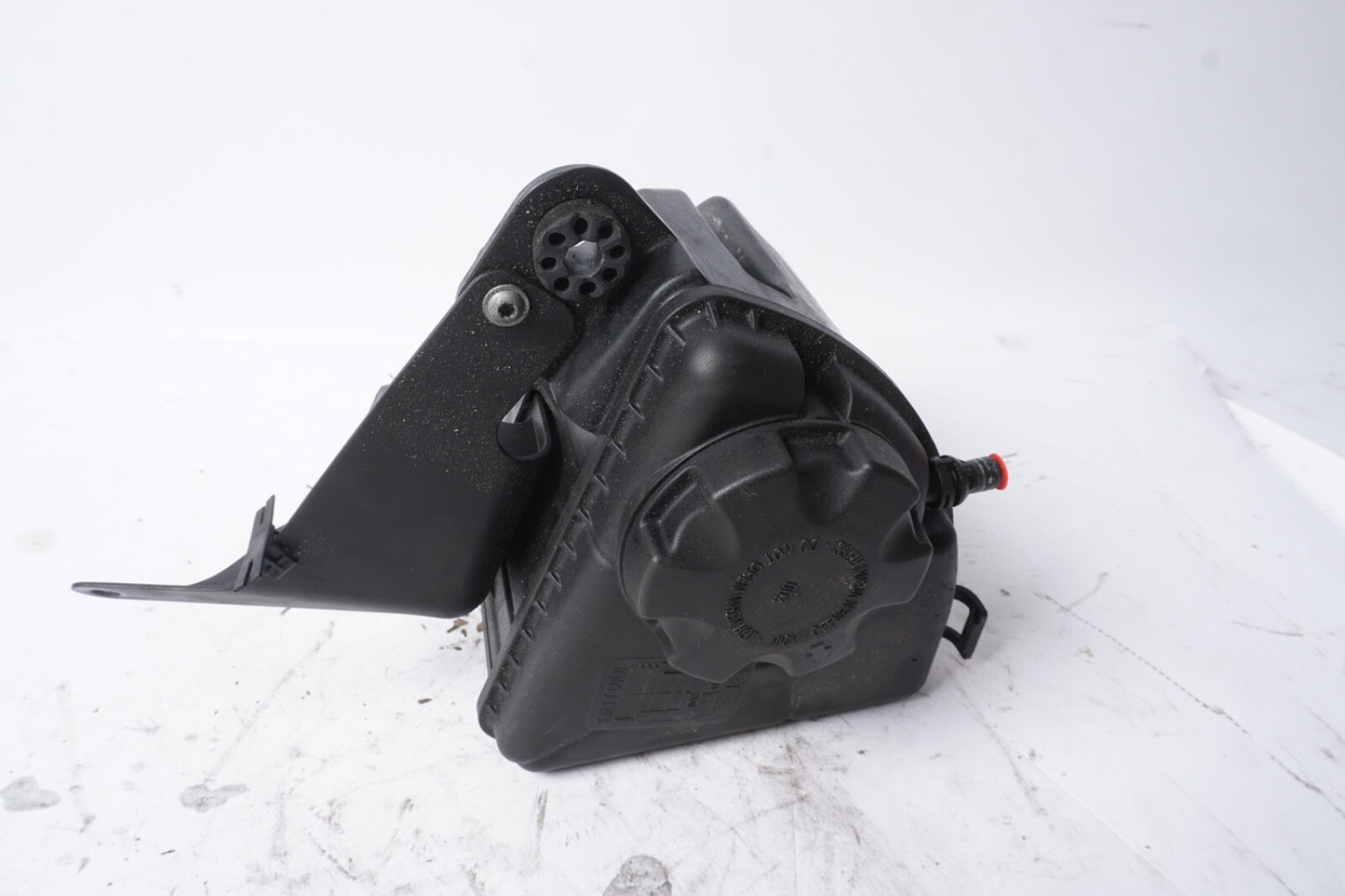 2011-2016 BMW 550i 650i F10 Coolant Reservoir Expansion Tank  7601948 OEM