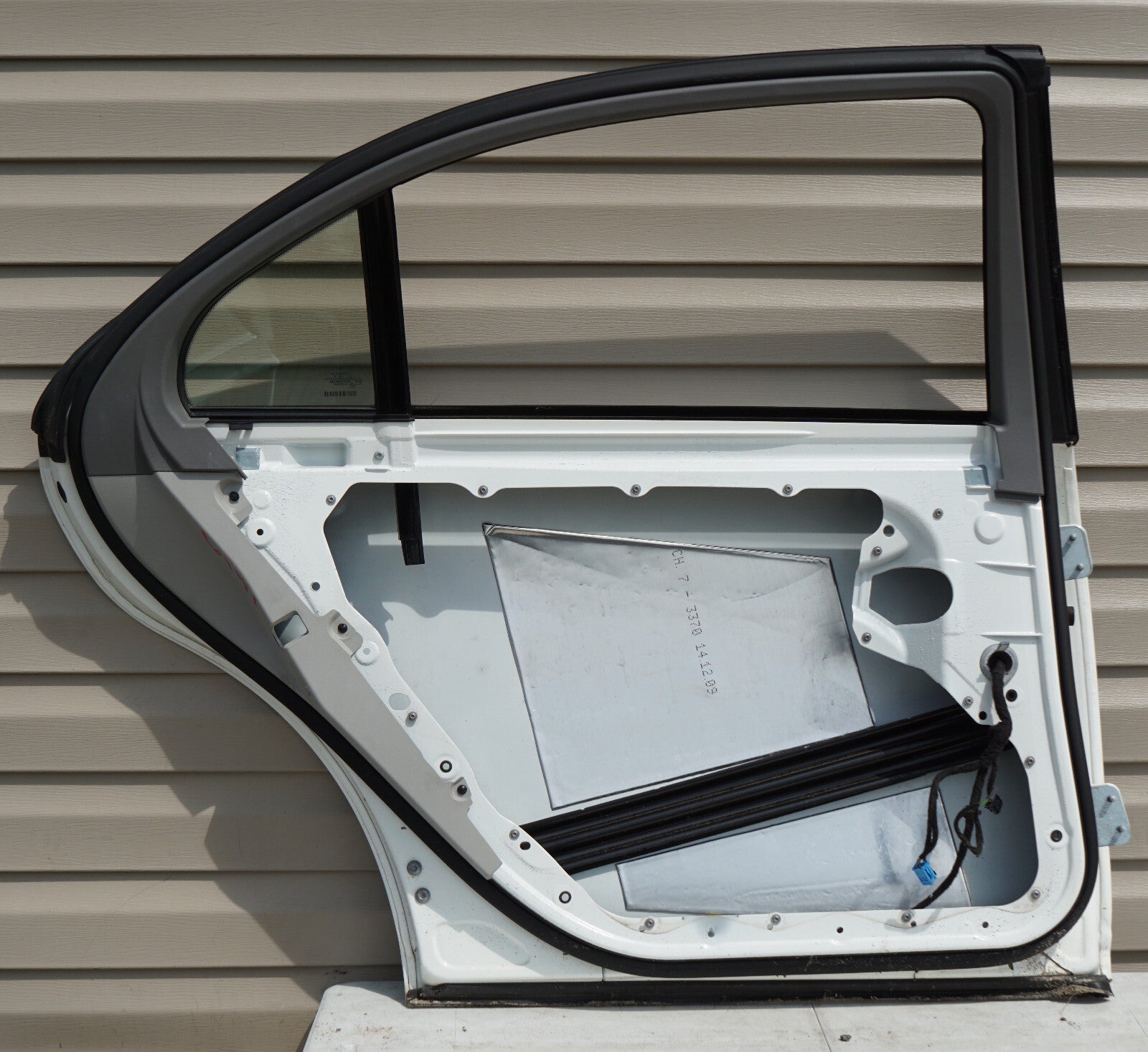 2007 - 2013 MERCEDES-BENZ S550 REAR LEFT DRIVER SIDE DOOR SHELL OEM