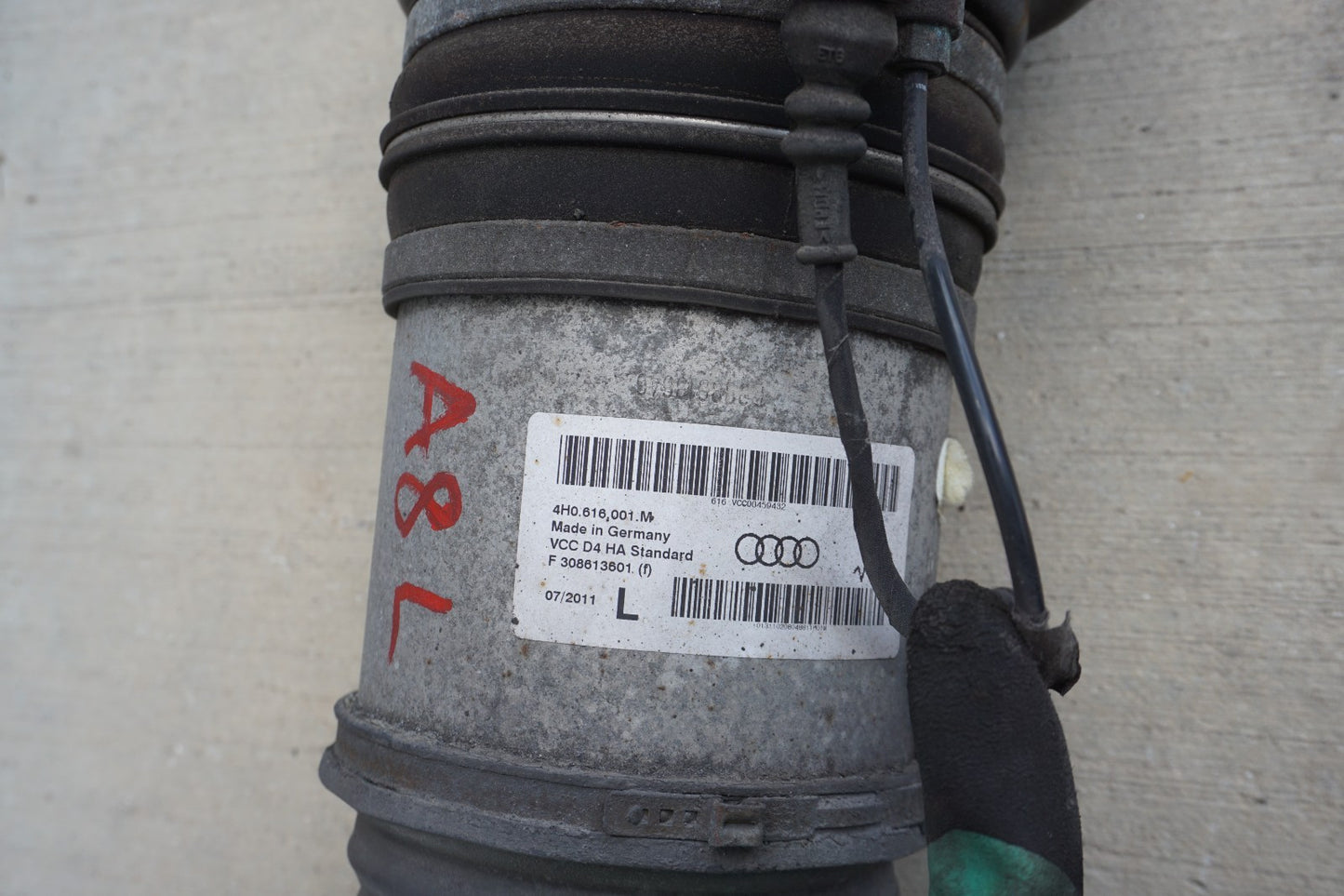 2011 - 2018 Audi A8 S8 Awd Rear Left Air Shock Strut OEM