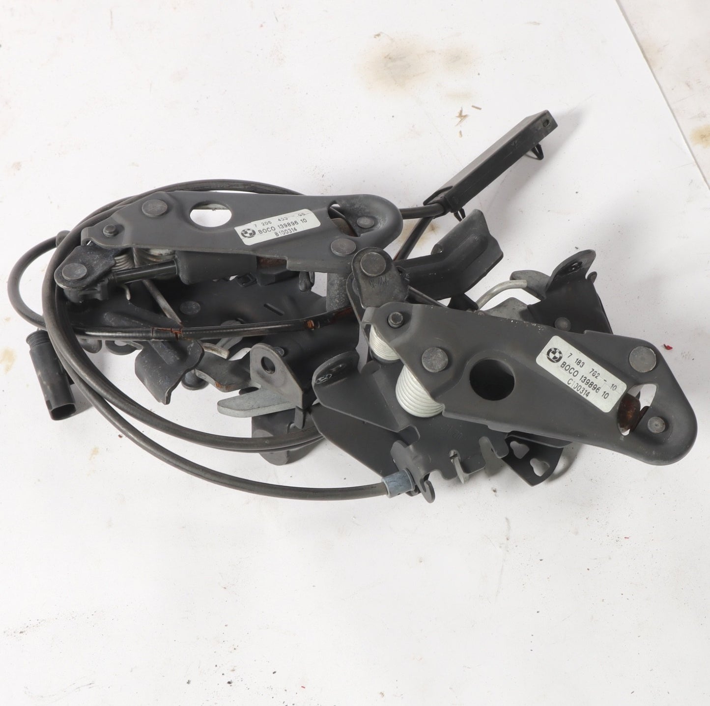 2012 - 2018 BMW 650i F12 LEFT NAD RIGHT FRONT HOOD LOCK LATCH OEM