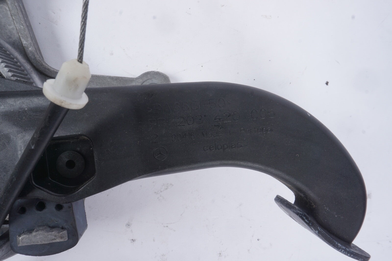 03-09 OEM Mercedes R230 SL500 SL55 Emergency Parking Brake Pedal Assembly