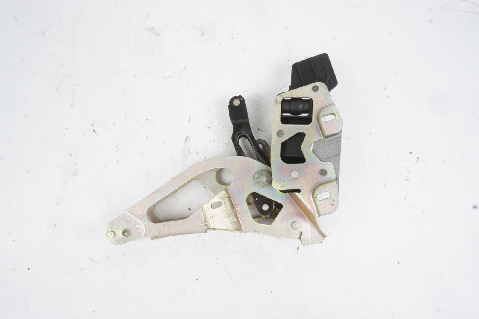 03-12 Mercedes R230 SL500 SL55 AMG Left Trunk Lock Frame Cylinder 2307900371 OEM