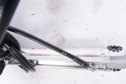 11-17 Mercedes W207 E350 E550 E400 Left Driver Main Lift Cylinder Line 11, 12