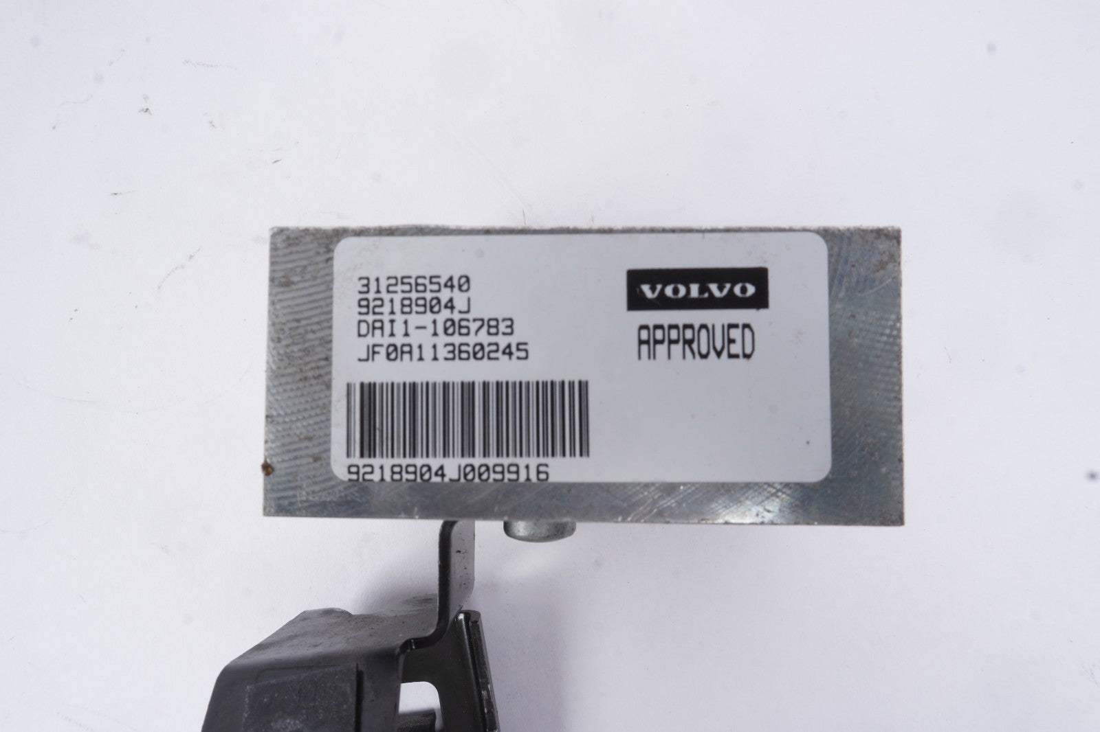 2006 - 2013 VOLVO C70 CONVERTIBLE HYDRAULIC VALVE MODULE OEM