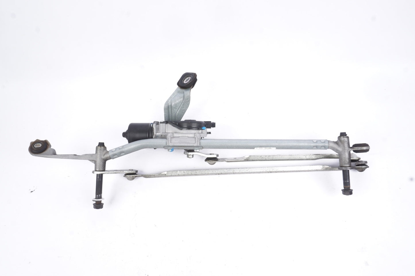 2018 - 2023 BMW X2 FRONT WINDSHIELD WIPER LINKAGE W/ MOTOR OEM 7429701
