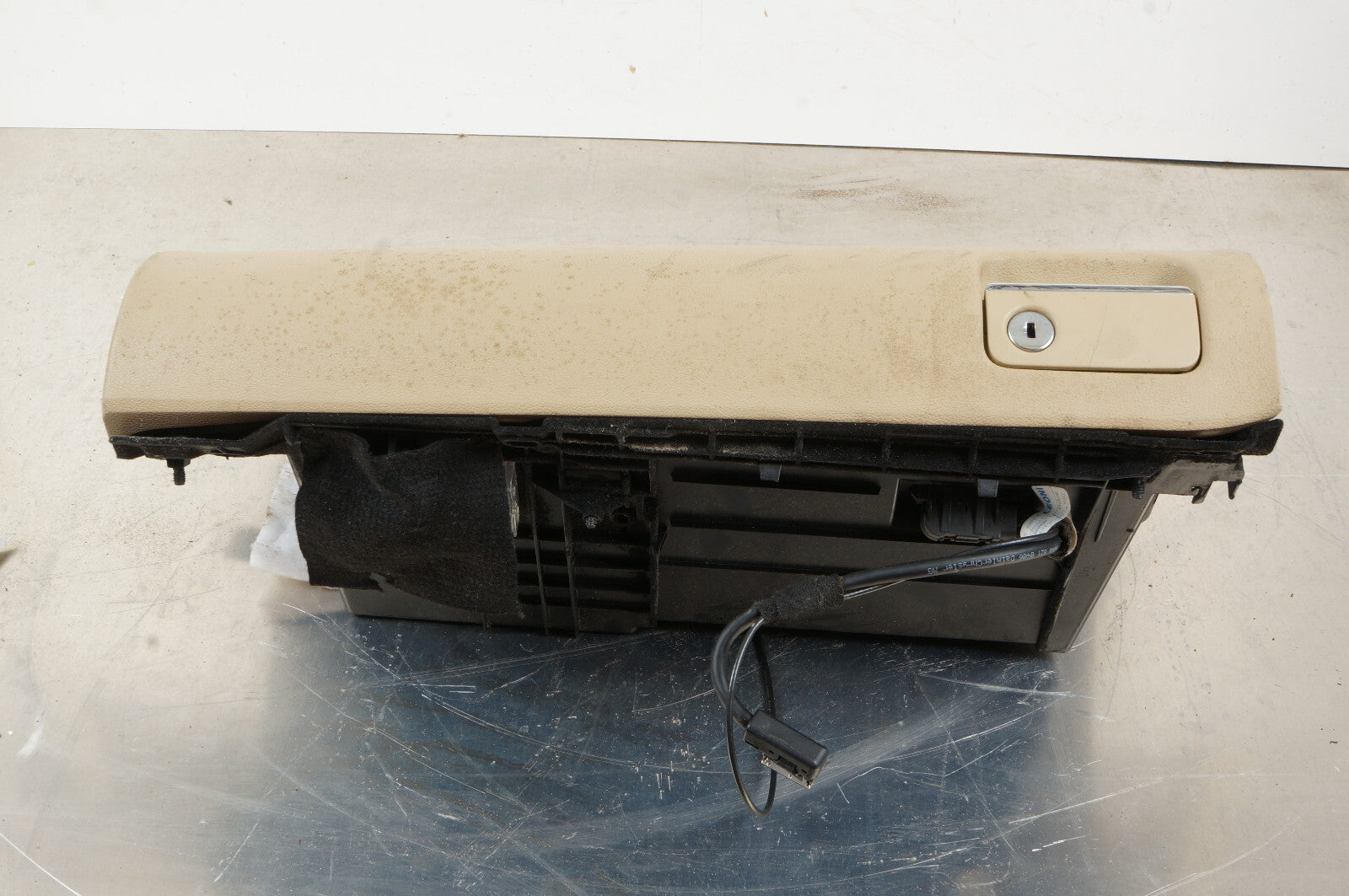 06-11 Mercedes ML350 ML500 DASH BLOVE BOX 1646890608 OEM