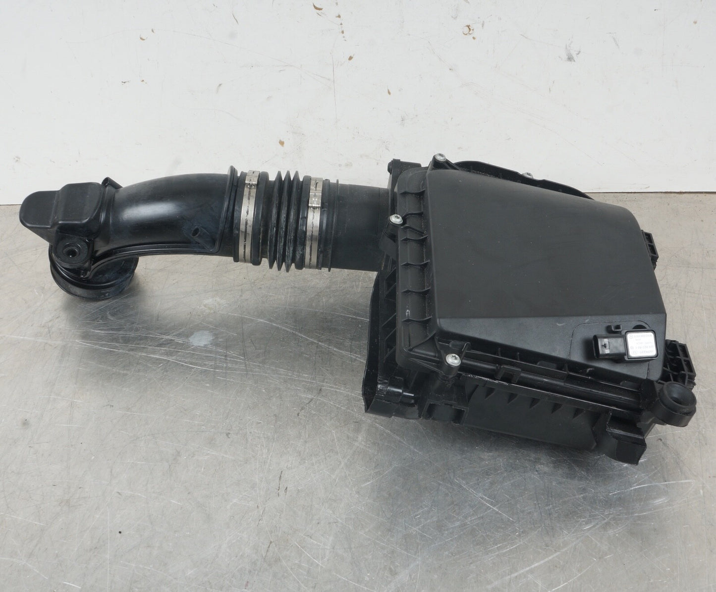 2015-2020 MERCEDES C E GL GLC GLE GLS S SL 3.0L RIGHT AIR CLEANER FILTER BOX OEM