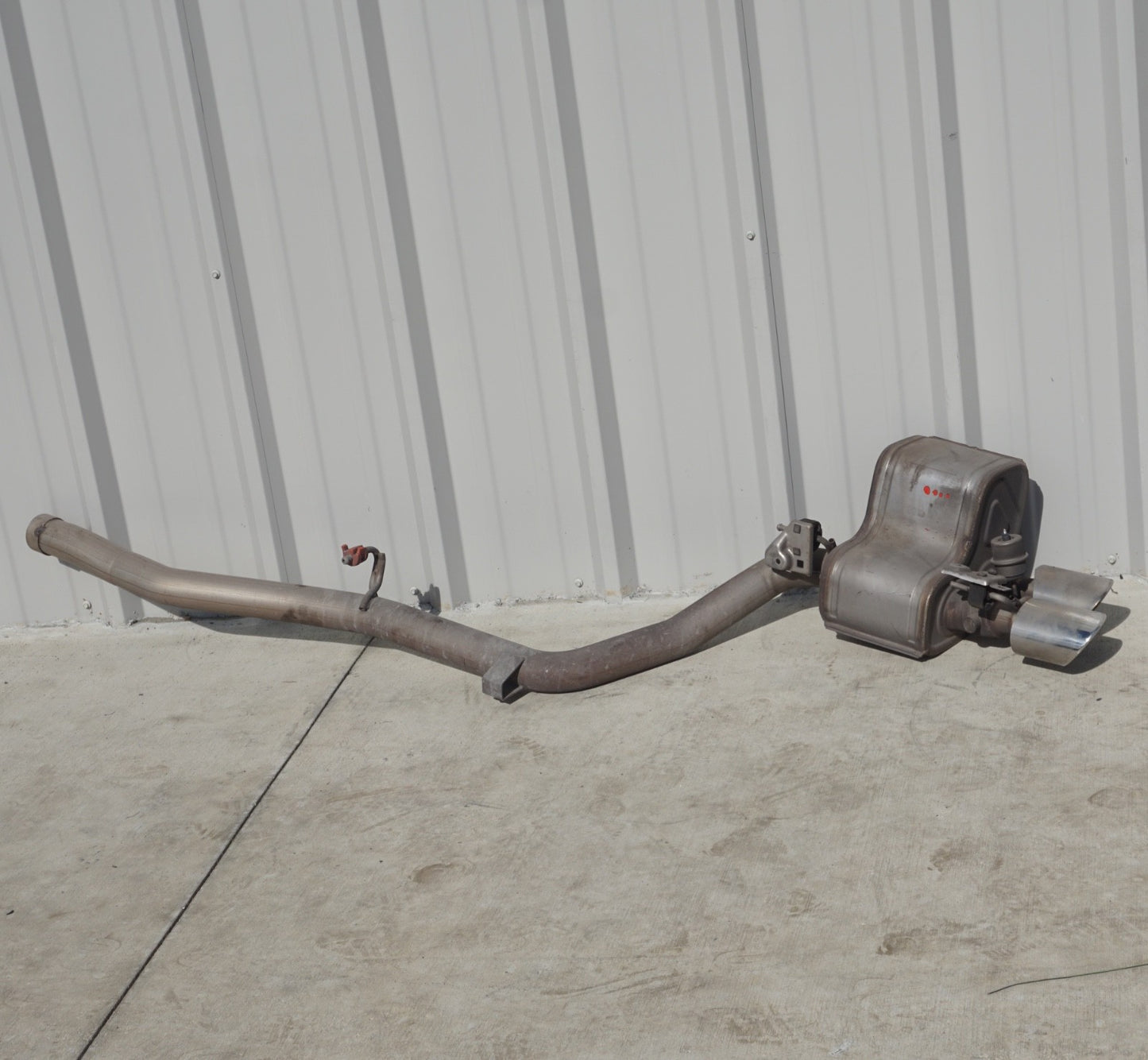 2014 - 2024 MASERATI GHIBLI 3.0L REAR EXHAUST SYSTEM RIGHT SIDE MUFFLER OEM