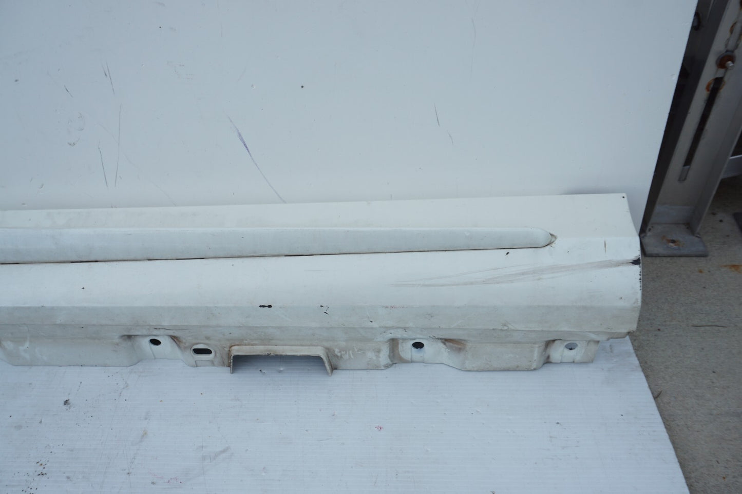 14 - 17 Mercedes S550 W222 Left Driver Side Rocker Panel Skirt Molding OEM