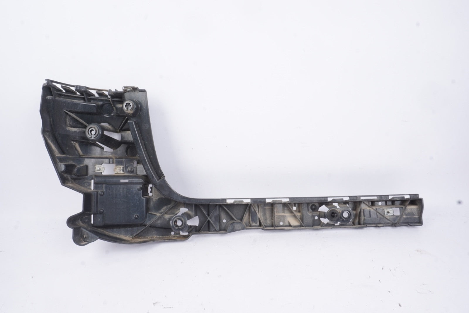2011 - 2017 BMW X3 F25 REAR RIGHT CENTER BUMPER MOUNT BRACKET OEM 7338758