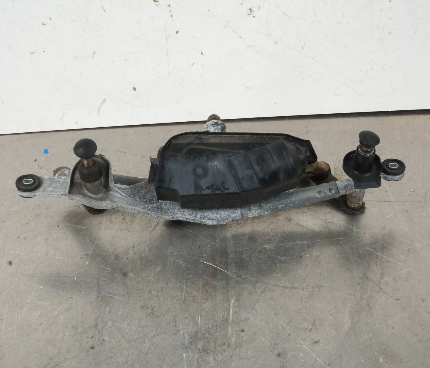 12-17 Fiat 500 Windshield Wiper Transmission Linkage Motor 05182430AA OEM