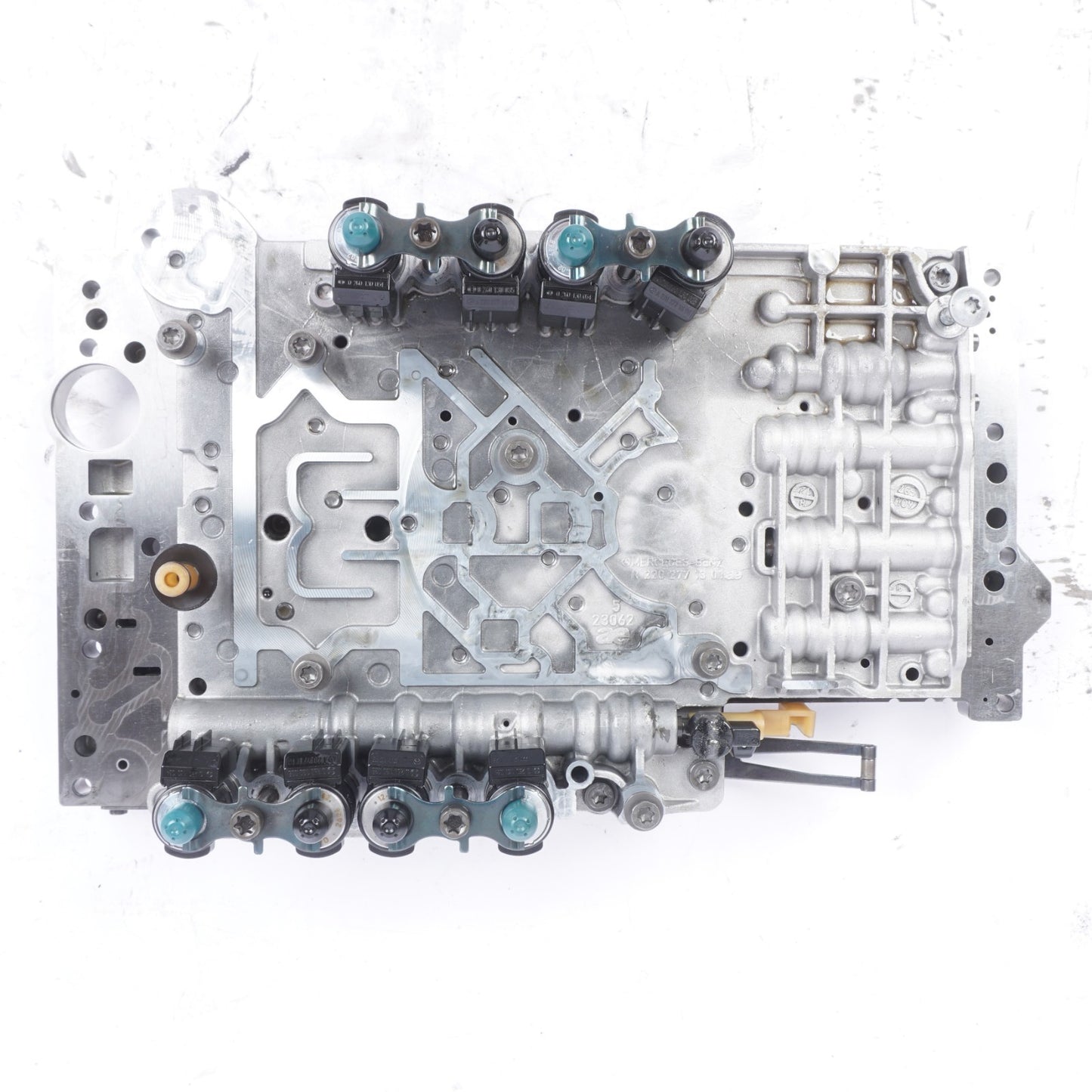 2011 - 2020 MERCEDES R230 CLS550 SL550 TRANSMISSION VALVE BODY OEM