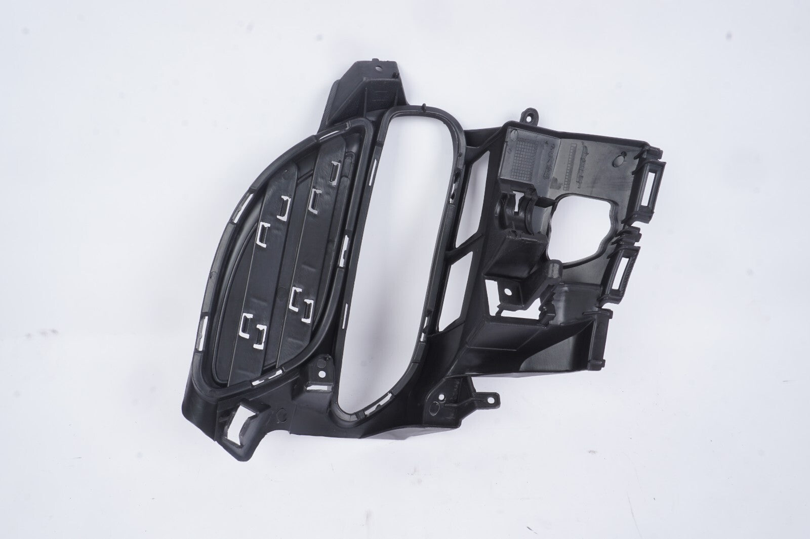 2010-2013 PORSCHE PANAMERA 970 FRONT RIGHT SIDE BRACKET FRAME TRIM