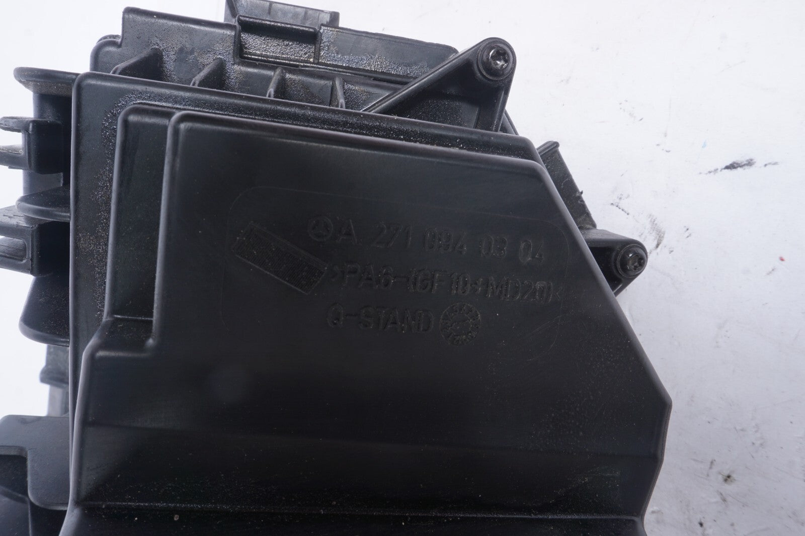 12-14 Mercedes-Benz C250 W204 Air Intake Cleaner Filter Housing Box   OEM