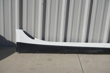 2014 - 2019 Maserati Ghibli Right Side Rocker Skirt Molding Trim Panel White OEM