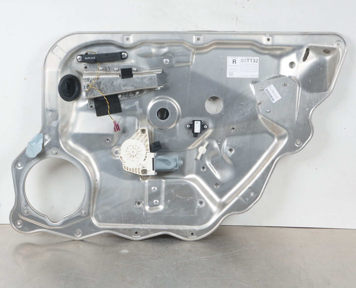 2007-2013 MERCEDES S550 W221 REAR RIGHT SIDE DOOR WINDOW REGULATOR PANEL OEM