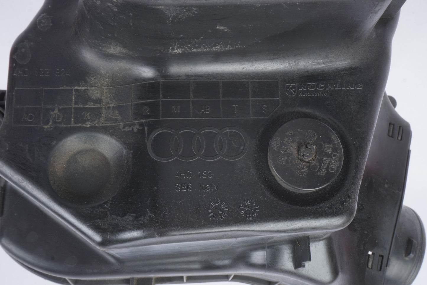 2011 2012 Audi A8 D4 4.2L Right Engine Air Filter Box Cleaner 4H0133039B OEM