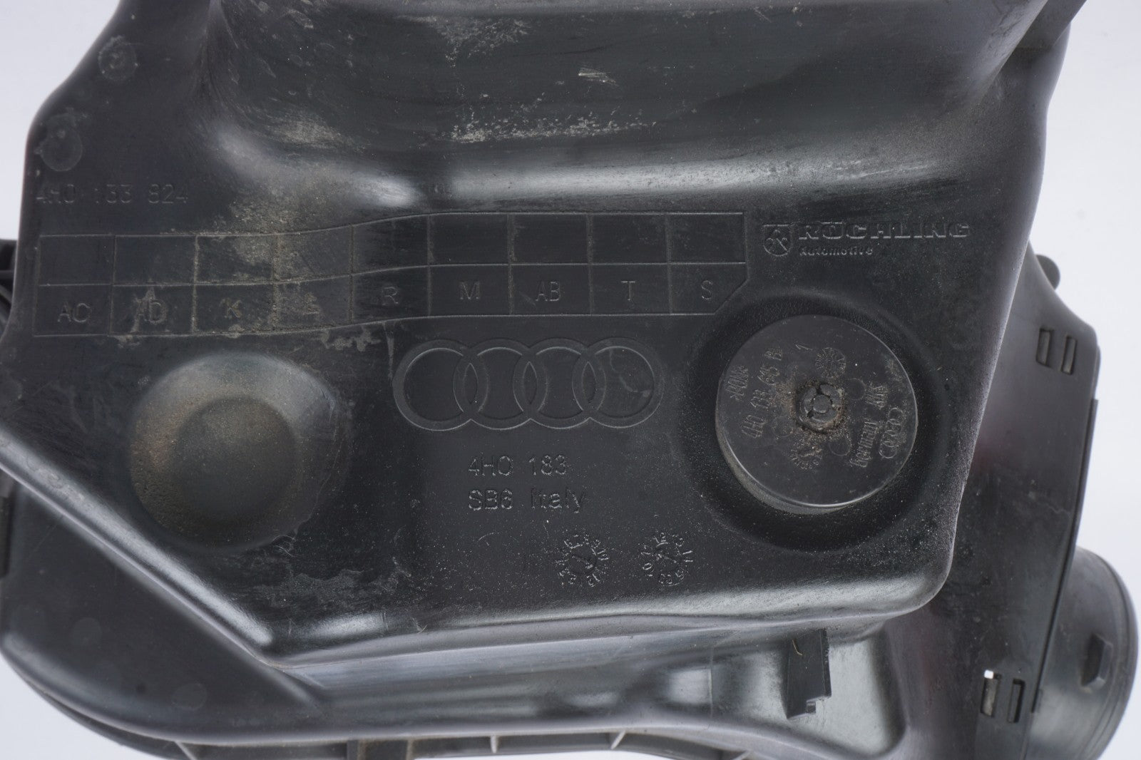 2011 2012 Audi A8 D4 4.2L Right Engine Air Filter Box Cleaner 4H0133039B OEM
