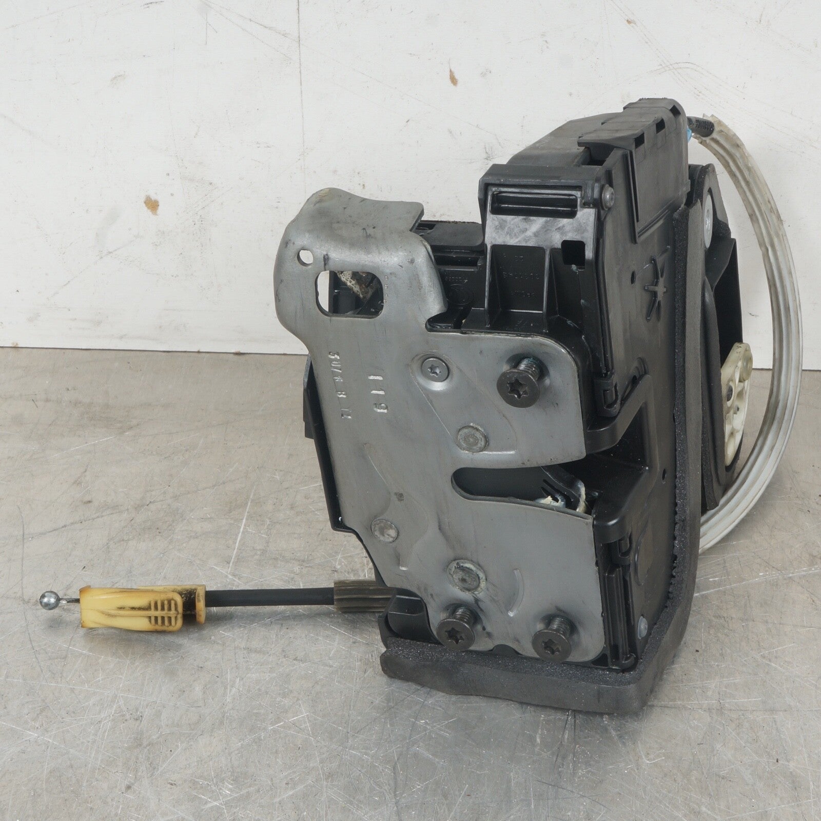 20-23 Cadillac CT4 - FRONT RIGHT PASSENGER SIDE DOOR LOCK ACTUATOR LATCH OEM