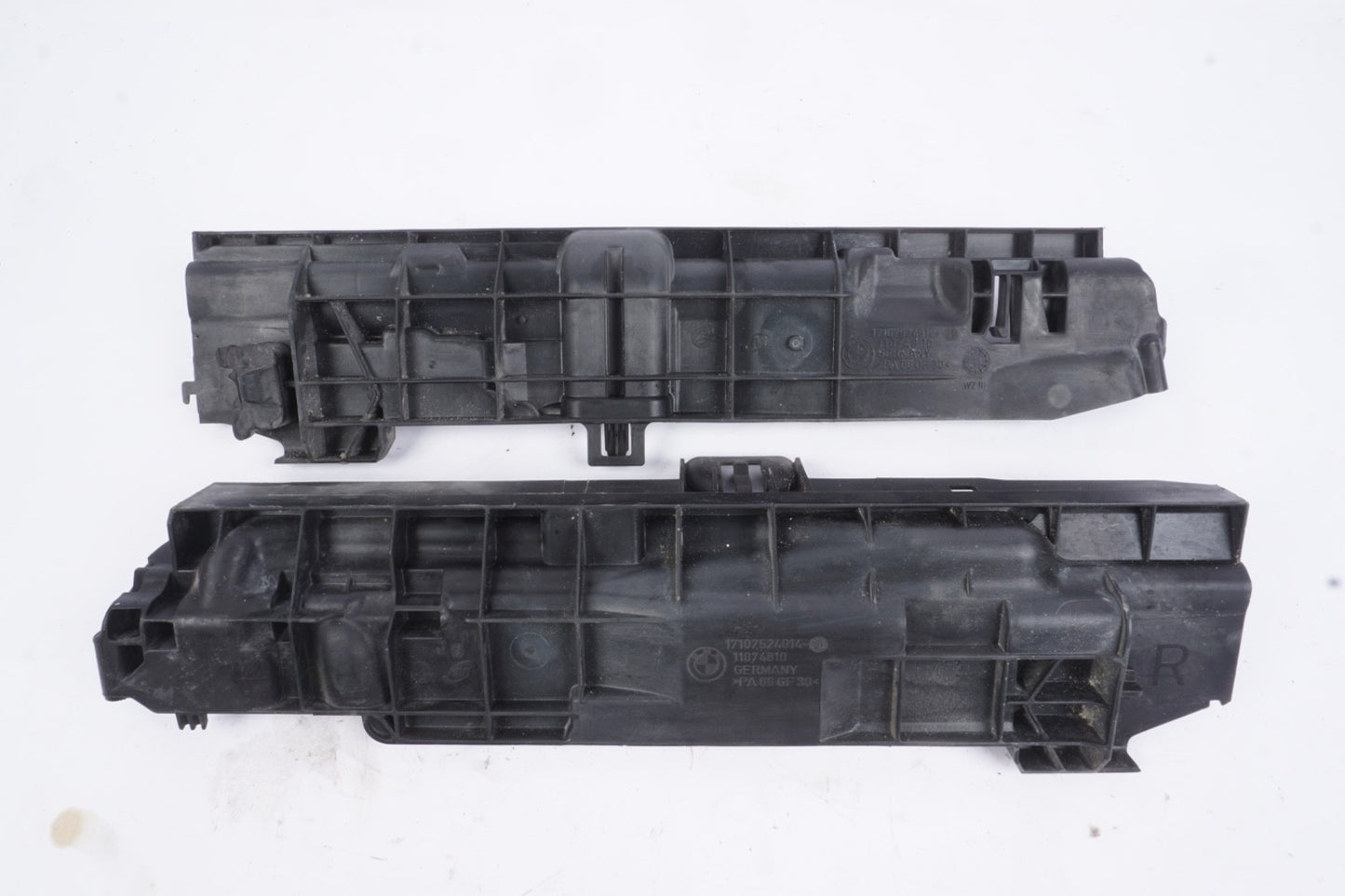 2008 - 2013 BMW E90 E92 E93 M3 FRONT LEFT & RIGHT RADIATOR MOUNTING BRACKET OEM