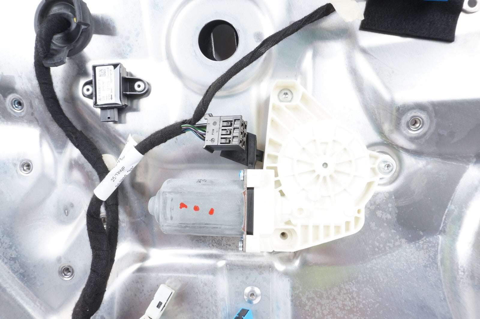 07-13 Mercedes S550 S400 Rear Left Driver Side Window Regulator & Motor OEM