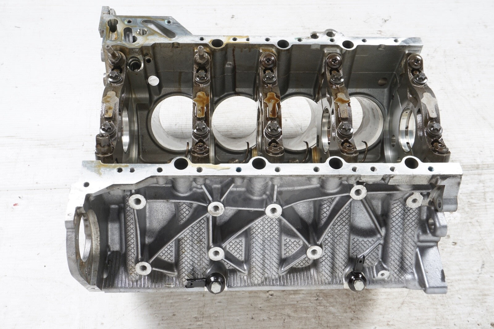 09-14 BMW 550i 550iGT 750i X5 X6 (F01 F06 F07 F10) 4.4L TWIN TURBO ENGINE BLOCK