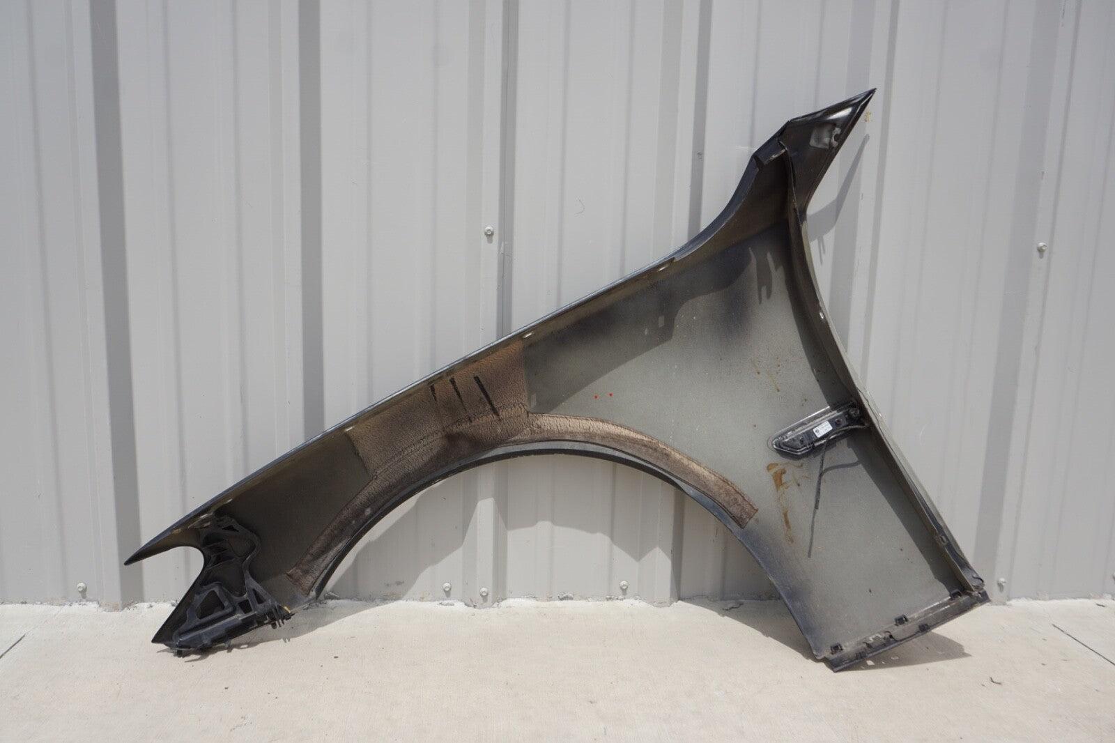 2009 - 2015 BMW 750i 740i Passenger Right Side Fender