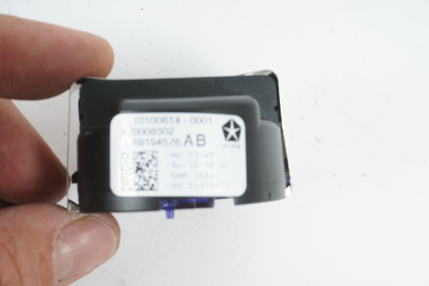 2014 - 2017 MASERATI QUATTROPORTE RAIN LIGHT SENSOR 670008302 OEM