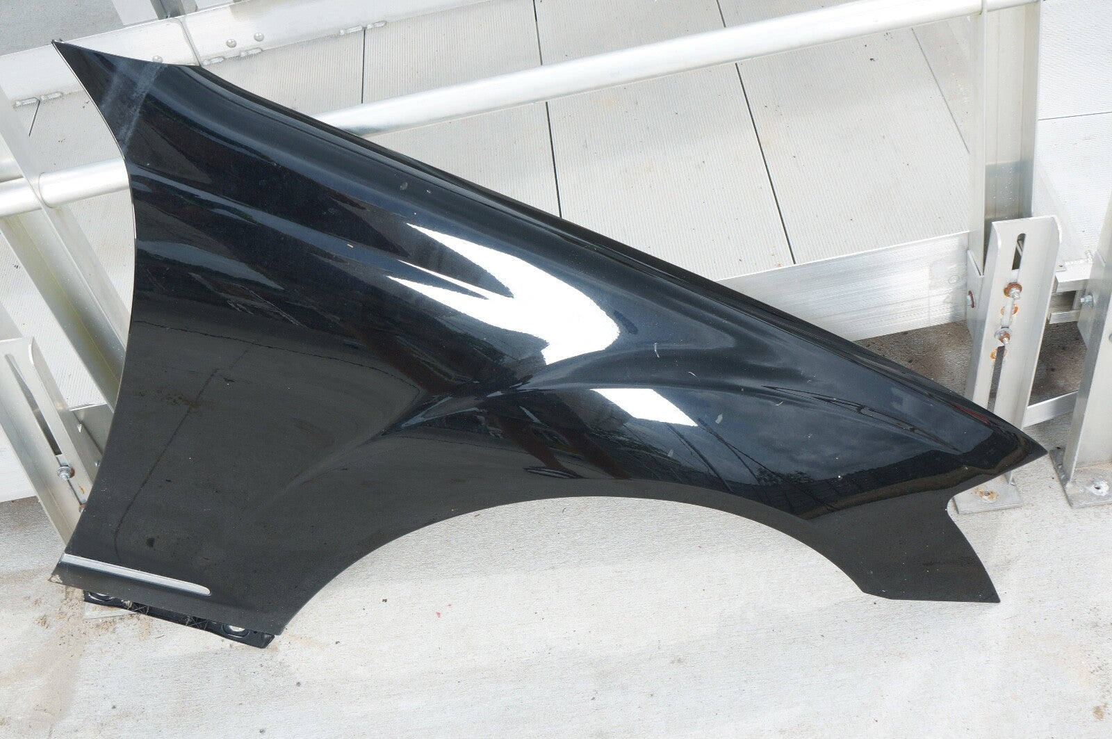 2007-2013 MERCEDES BENZ S550 W221 RIGHT SIDE FENDER SHELL COVER PANEL OEM