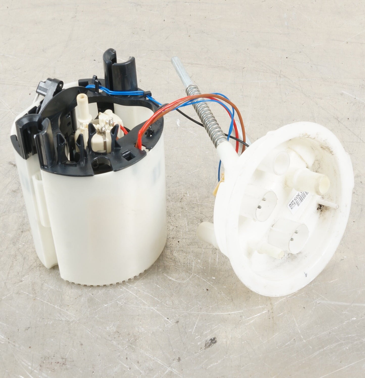 2009-2012 BMW 328I XDRIVE E90 LCI - In-Tank FUEL PUMP Assembly 6765717