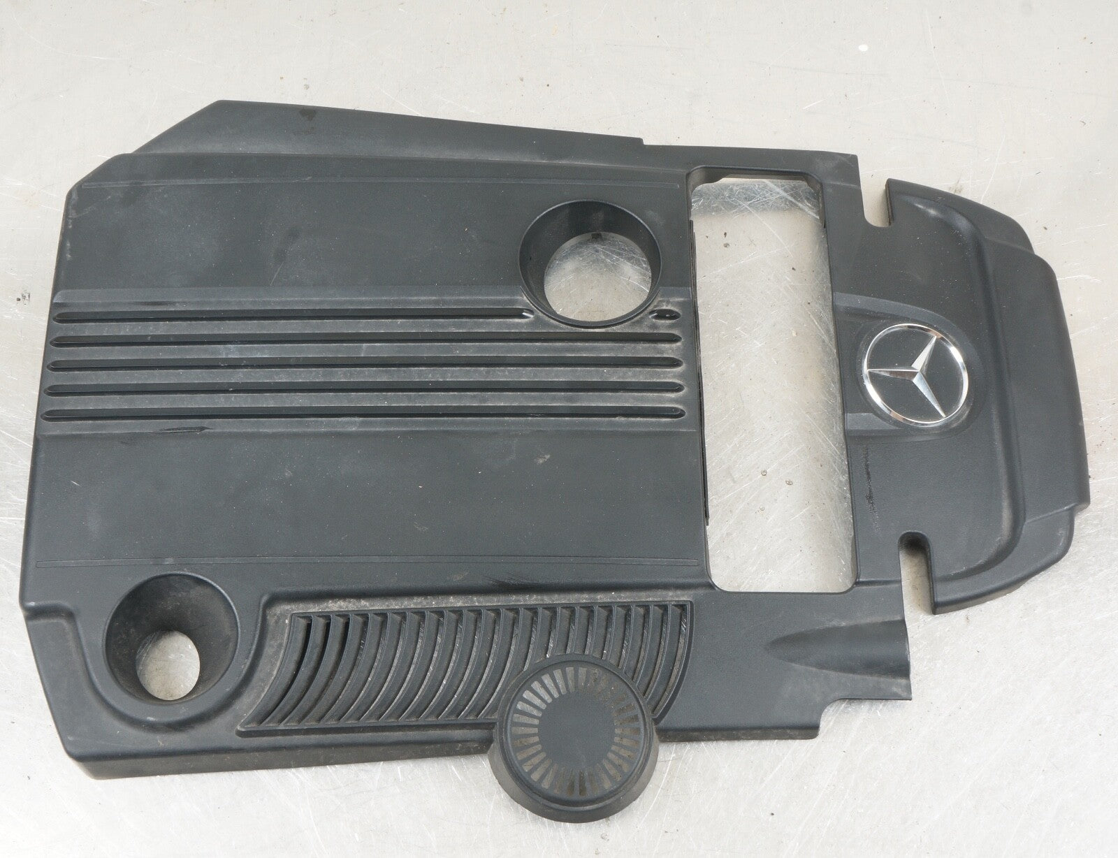 12-15 Mercede W204 C250 SLK250 Engine Motor Cover Trim Panel 2710101267 OEM