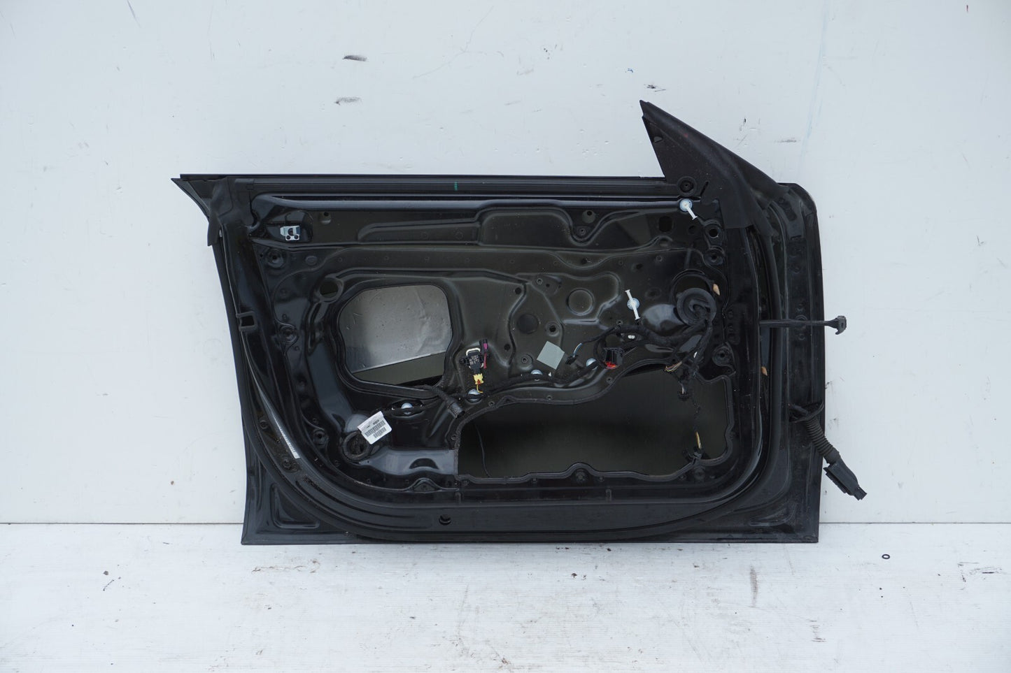 2012 - 2017 AUDI A7 FRONT LEFT DRIVER SIDE DOOR SHELL  OEM