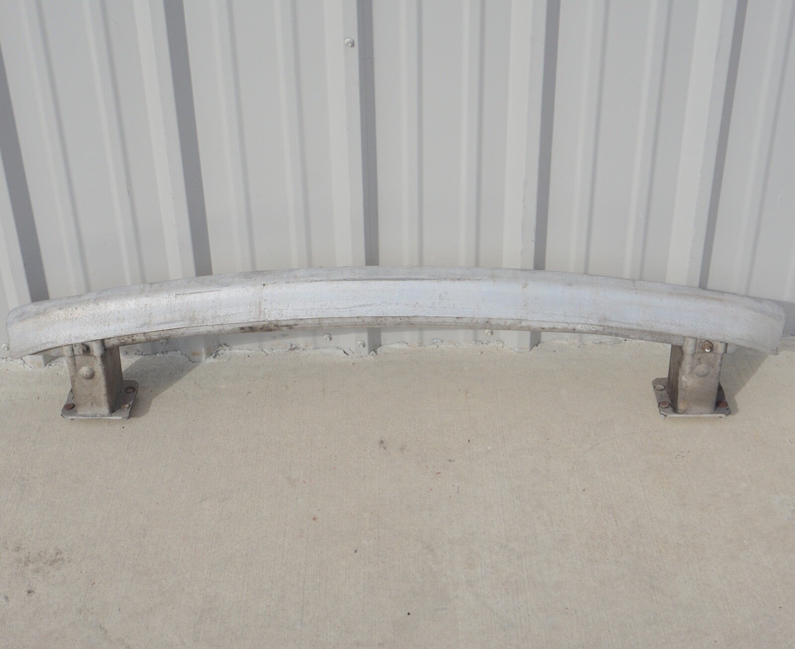 03-08 MERCEDES R230 SL500 REAR BUMPER REINFORCEMENT REBAR IMPACT BAR OEM