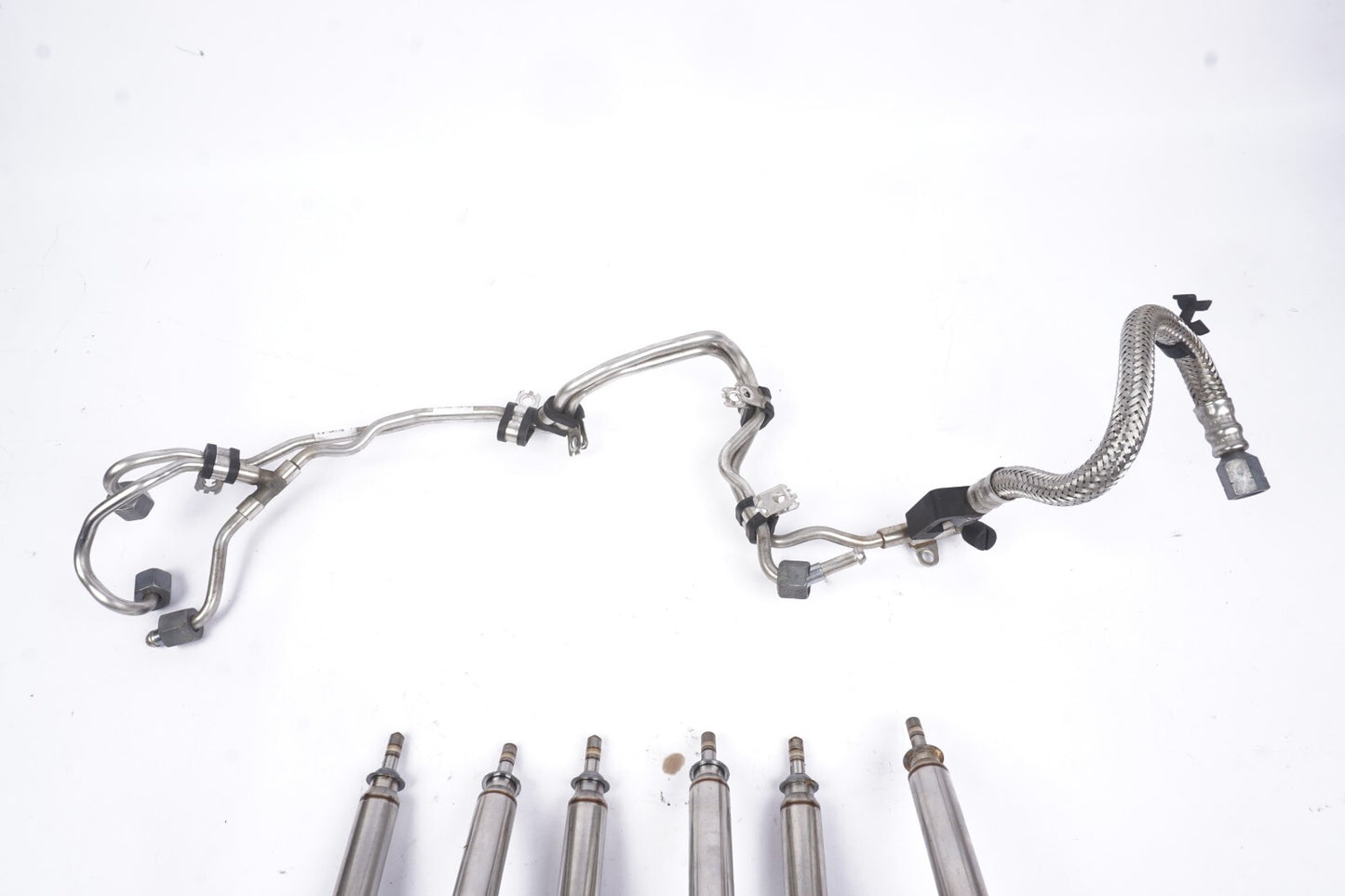 12 - 16 Mercedes W207 E350 Fuel Injection Rail Line w/ Injectors OEM
