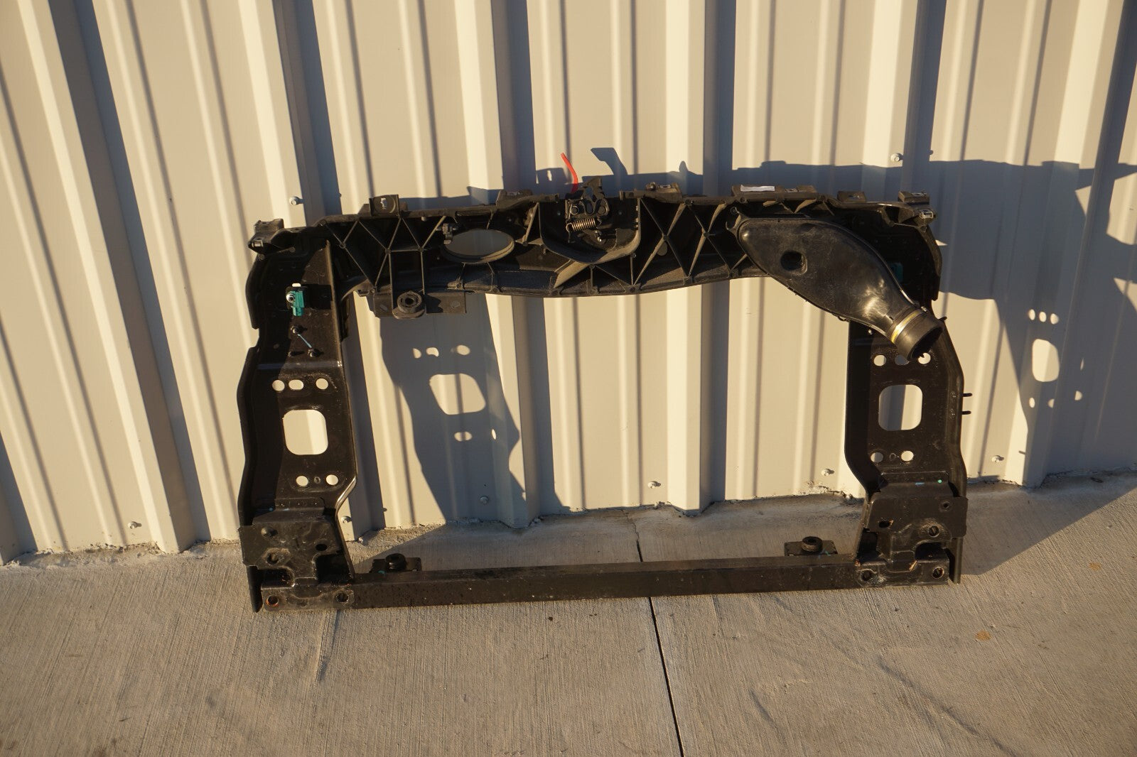 2014-2020 Fiat 500L Radiator Support Core 68307073AA OEM