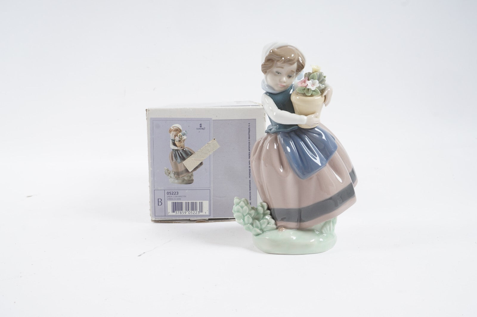New Lladro "Spring is Here" (Linda Con Maceta) 05223 Retired MIB Girl & Flowers