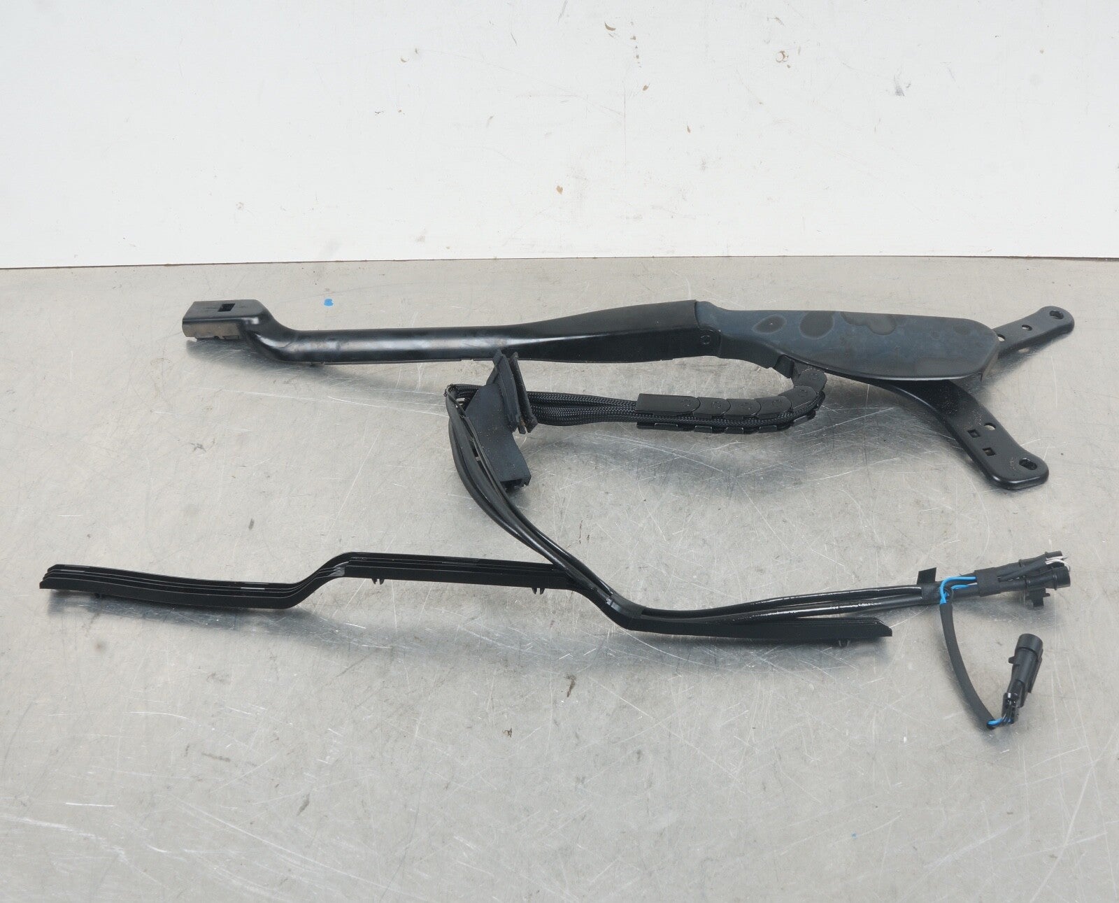 2020 MERCEDES R231 SL550 SL450 SL63 WINDSHIELD WIPER ARM