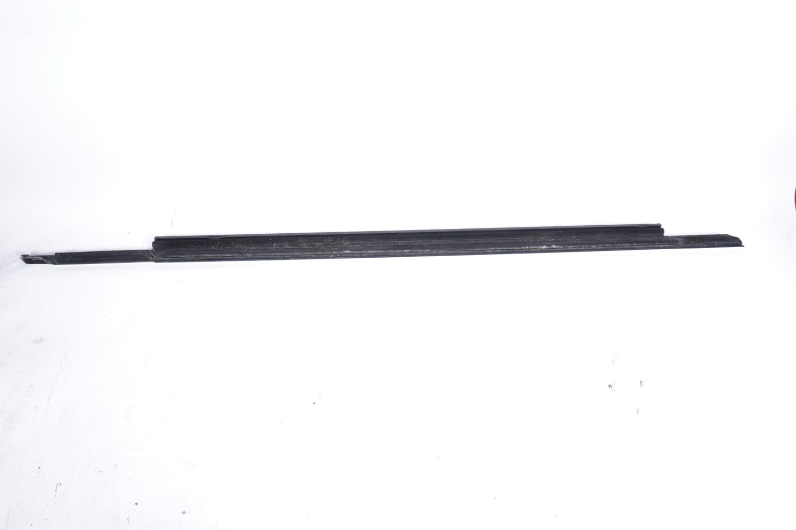 2012-2018 AUDI A7 FRONT LEFT DRIVER SIDE DOOR WINDOW BELT MOLDING 4G8853283B OEM