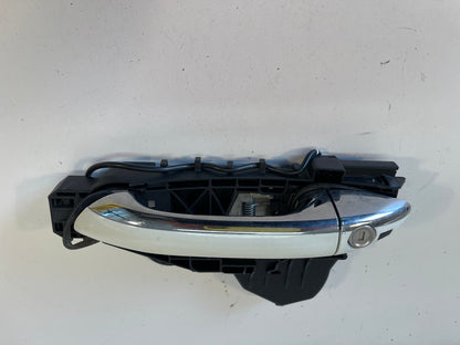 06-10 MERCEDES R350 R500 W251 FRONT LEFT DRIVER SIDE EXTERIOR DOOR HANDLE OEM