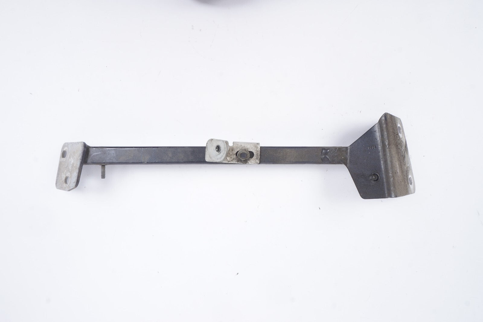 04-10 AUDI A8 A8L Front Fender Bracket Mount Right Passenger Side OEM