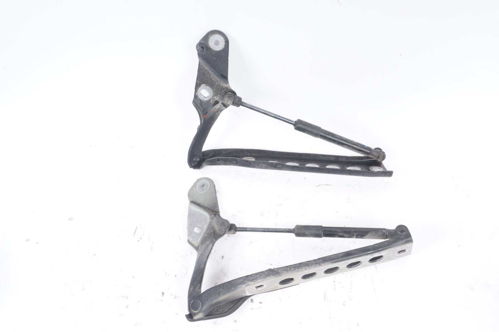 11-18 AUDI D4 A8 A8L S8 LEFT RIGHT BONNET HOOD HINGE SUPPORT PAIR SET OEM