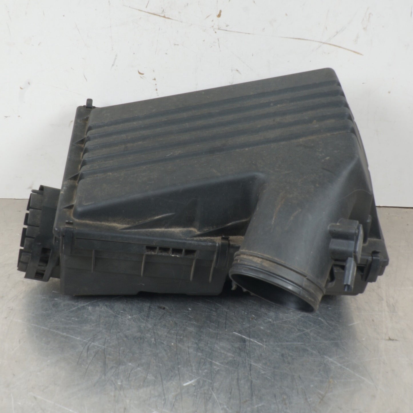 07-10 BMW X5 3.0L N52N AIR INTAKE FILTER BOX ASSEMBLY OEM
