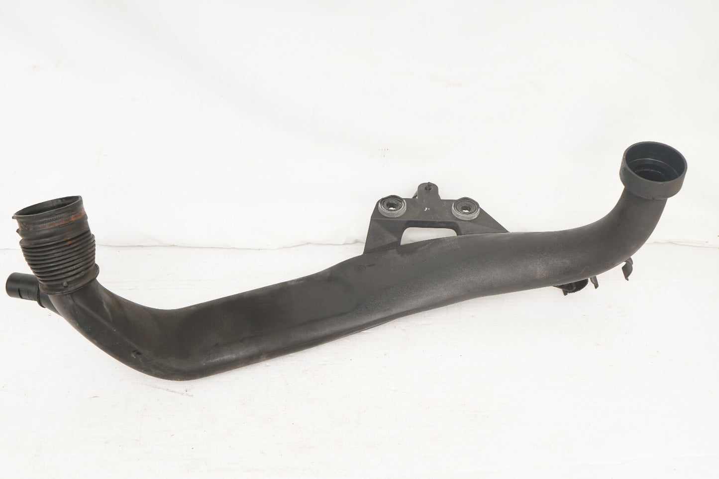 2007 - 2010 BMW 335i E93 AIR INDUCTION INTAKE PIPE TUBE 7600002 OEM