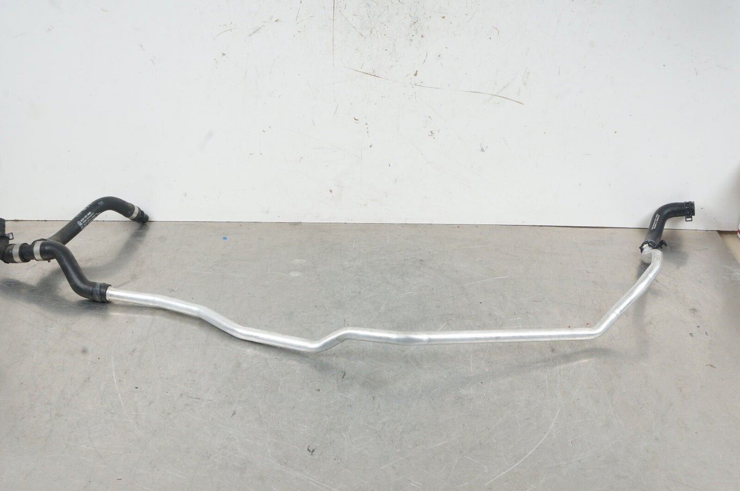 2013-2020 Mercedes SL400 SL450 SL550 HVAC Heater Hose OEM