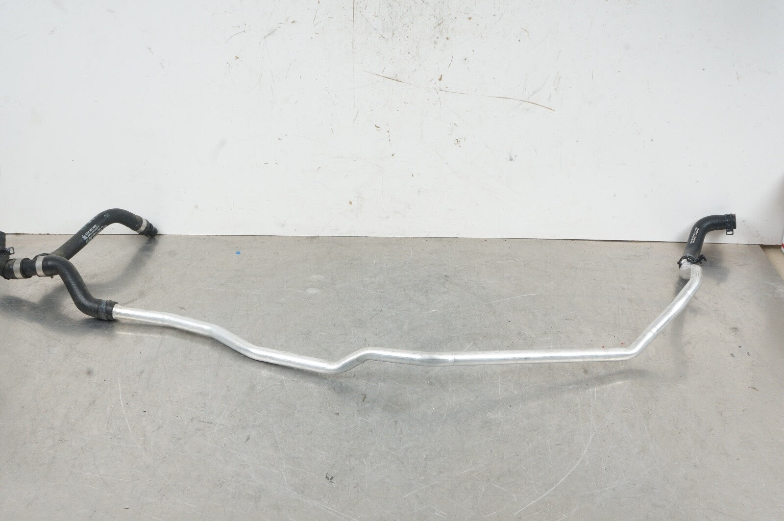 2013-2020 Mercedes SL400 SL450 SL550 HVAC Heater Hose OEM