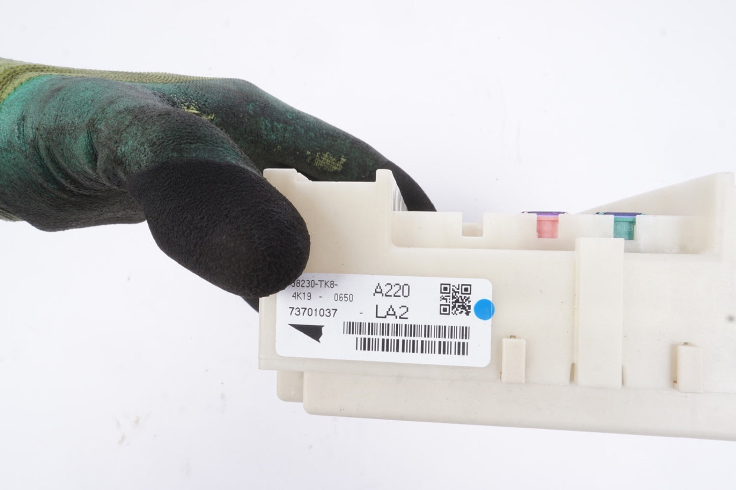 2014 - 2017 Honda Odyssey Rear Cabin Fuse Box  Fusebox 38230-Tk8-A22