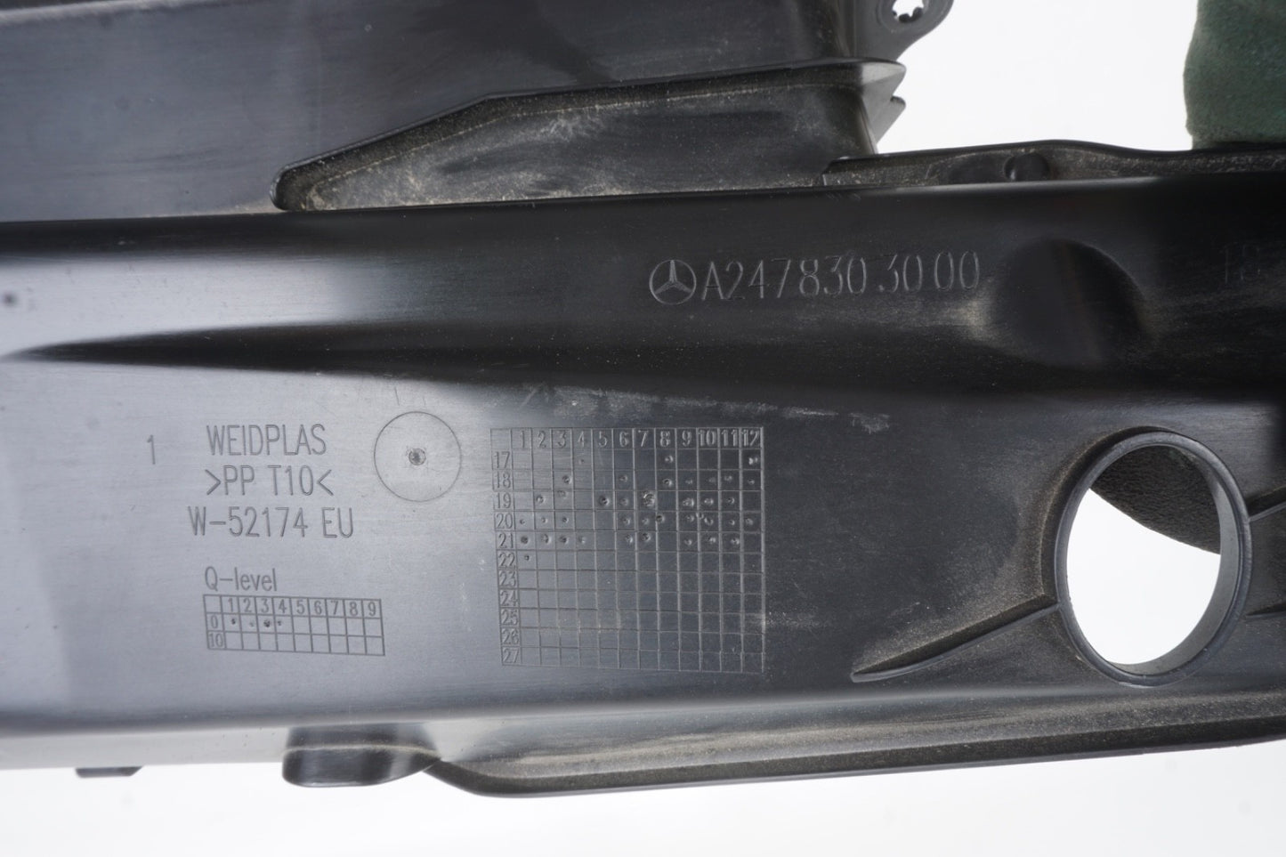 2020 - 2025 MERCEDES GLB250 EQB FRONT DASHBOARD AIR VENT COVER OEM A2478303000