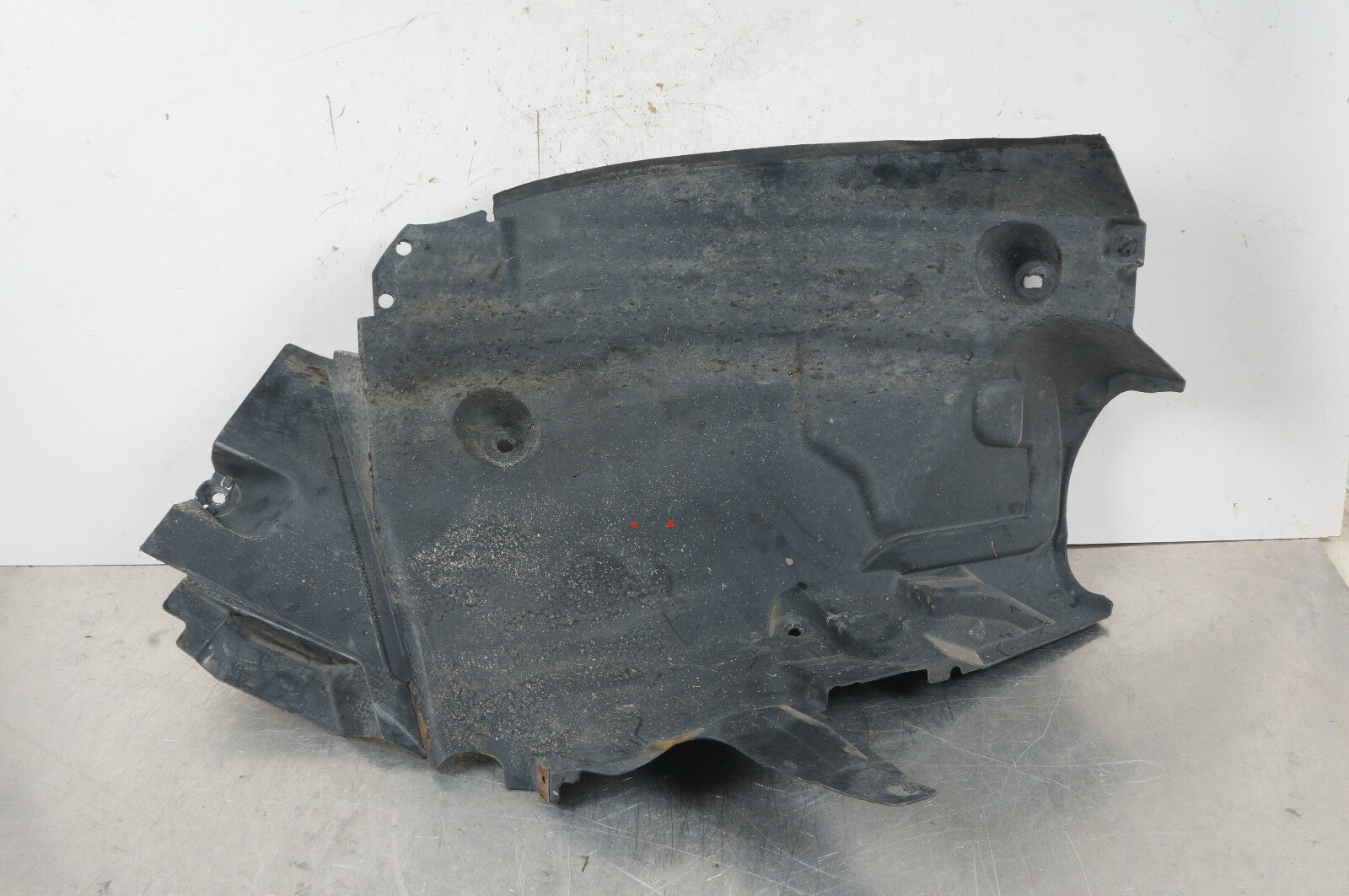 2012-2015 MERCEDES C250 C300 C350 FRONT RIGHT PASSENGER SIDE FENDER LINER
