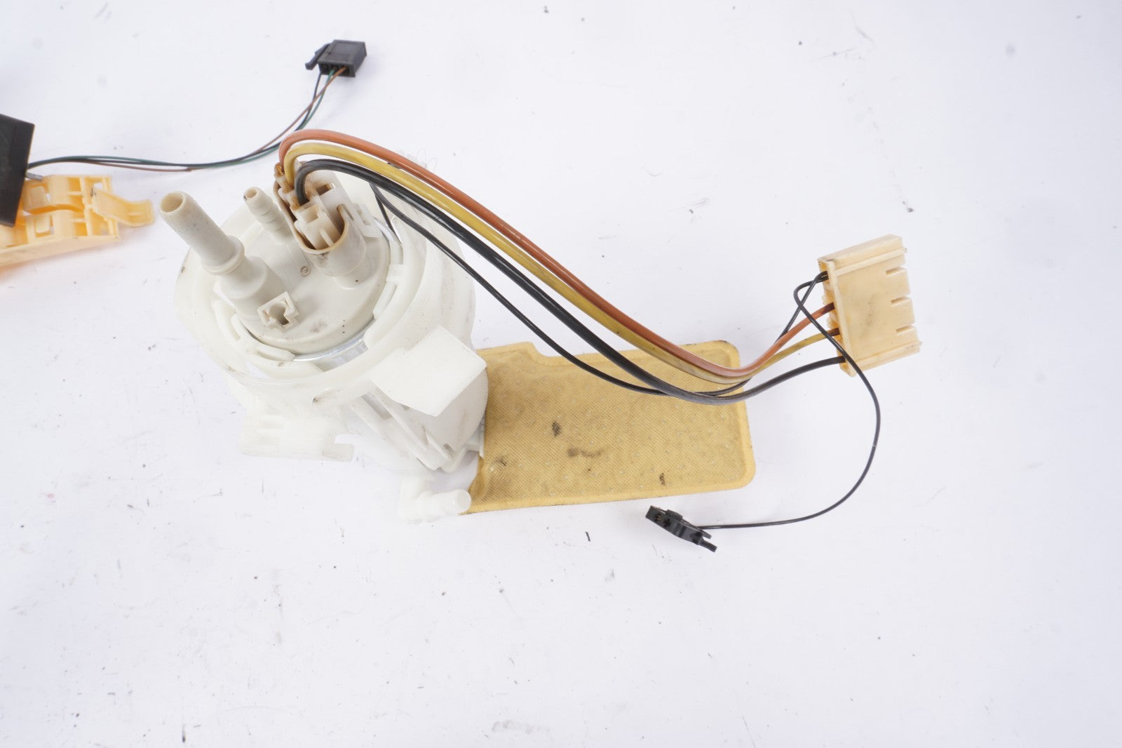2011 - 2017 AUDI A8 A8L Fuel Tank Pump & Sending Unit SET OEM