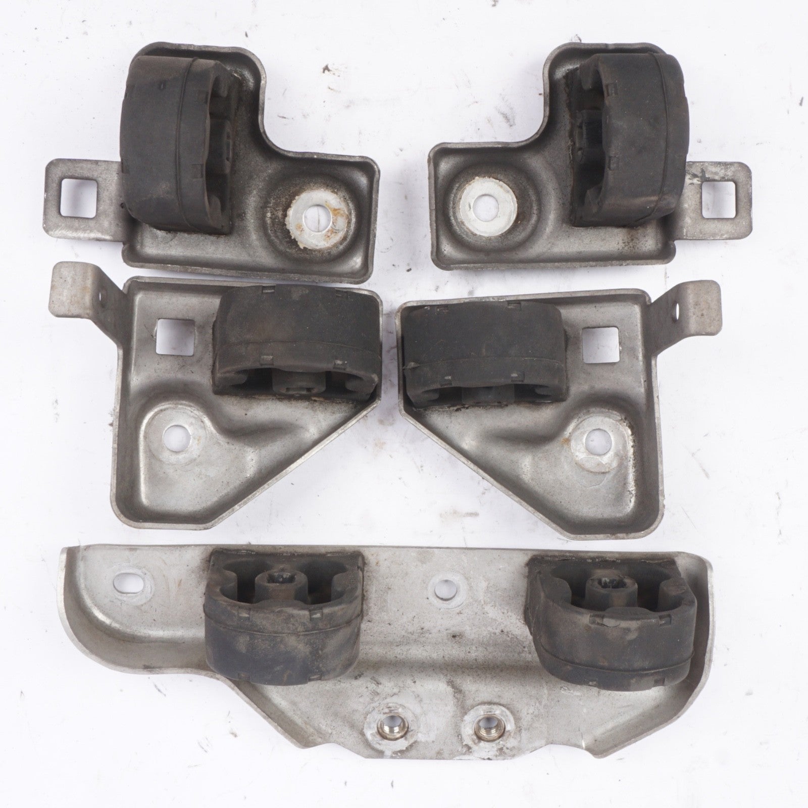 2014 - 2021 MASERATI GHIBLI 3.0L EXHAUST HANGER BRACKET OEM SET OF 5